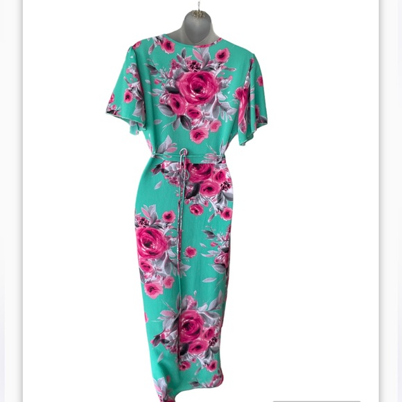 Wrap around floral dress size medium colorful warm weather vibe - Picture 4 of 8